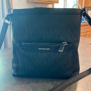 michael kors cross body purse